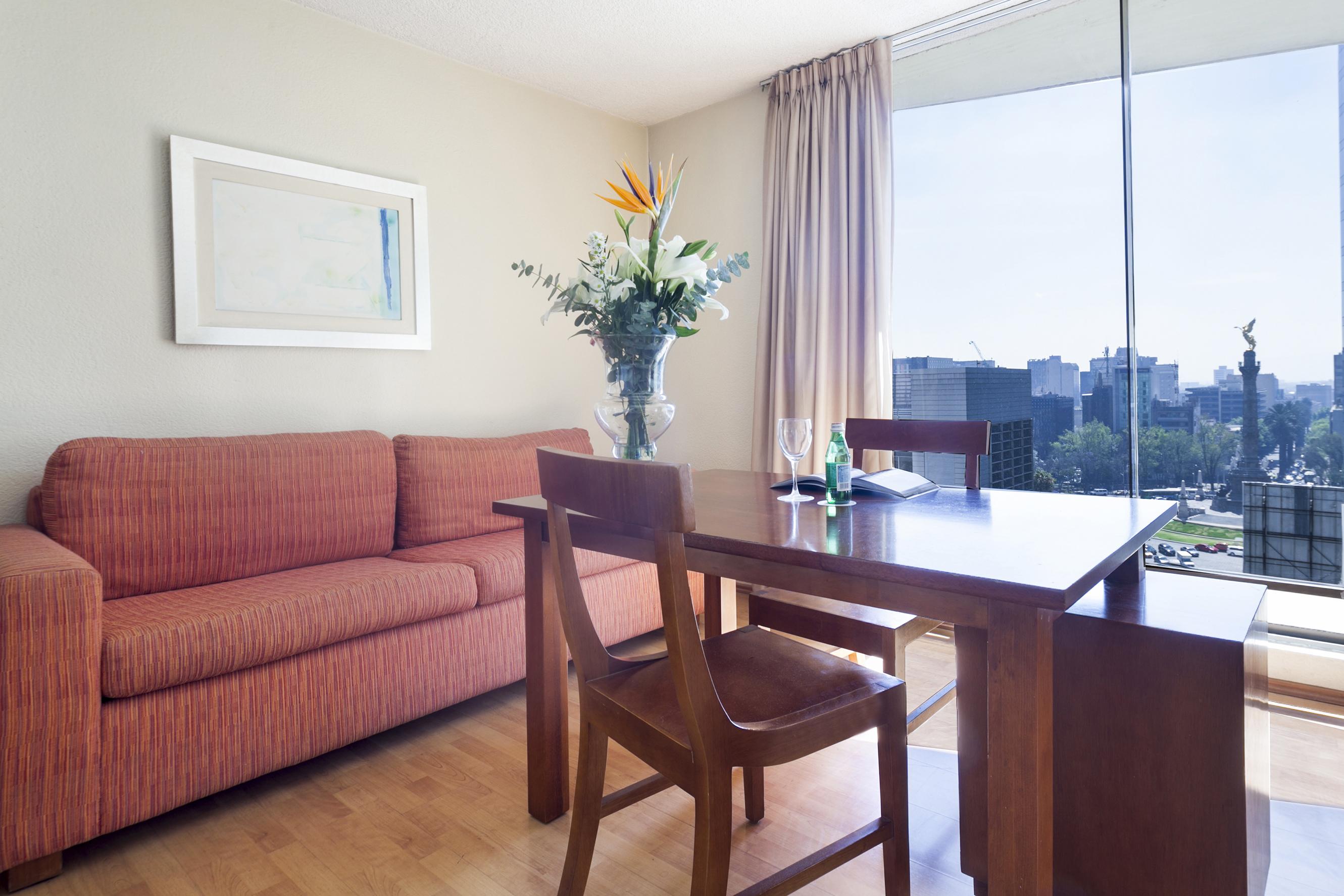 Exe Suites San Marino Mexico City Ngoại thất bức ảnh A living room at the hotel