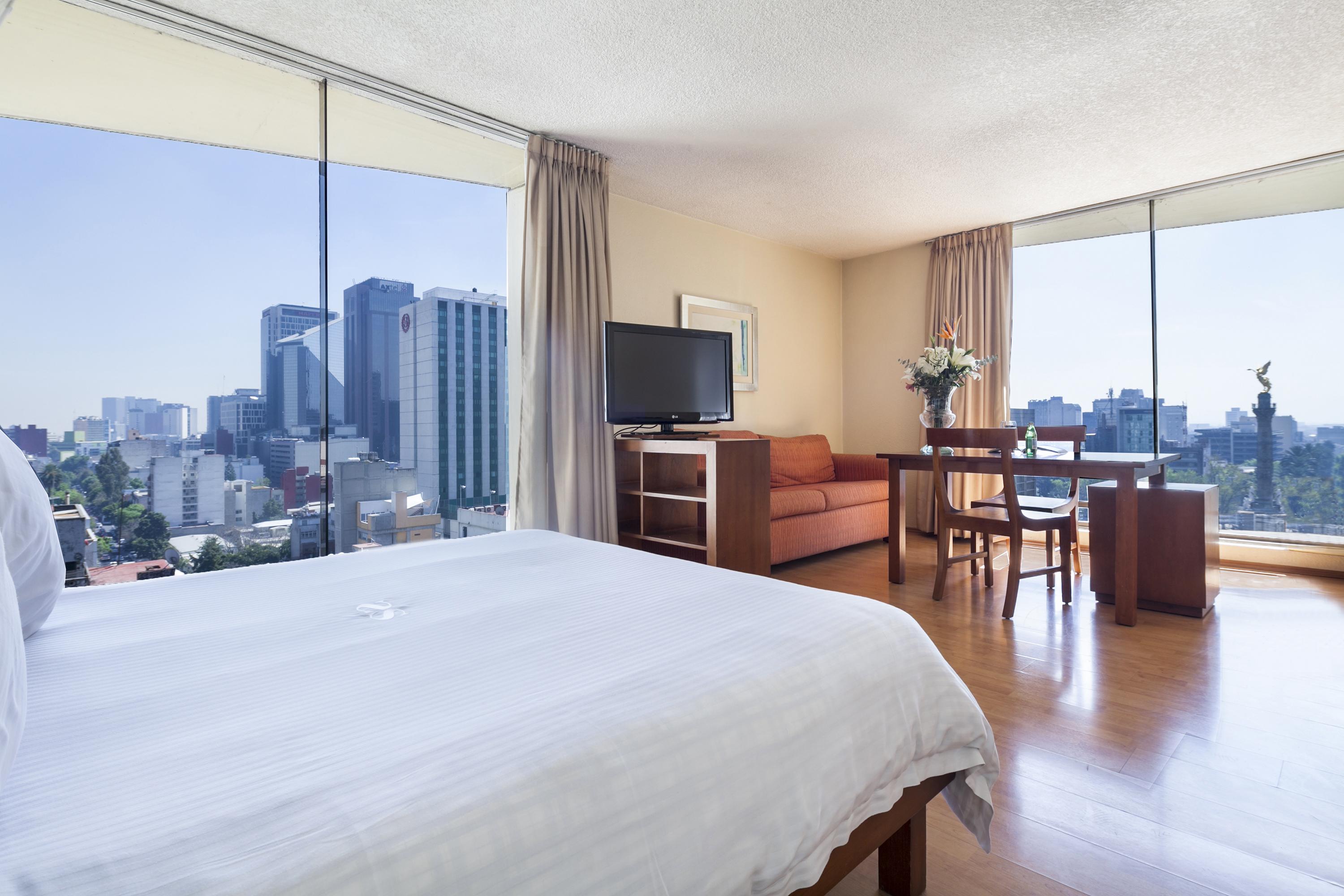 Exe Suites San Marino Mexico City Ngoại thất bức ảnh A room at the hotel