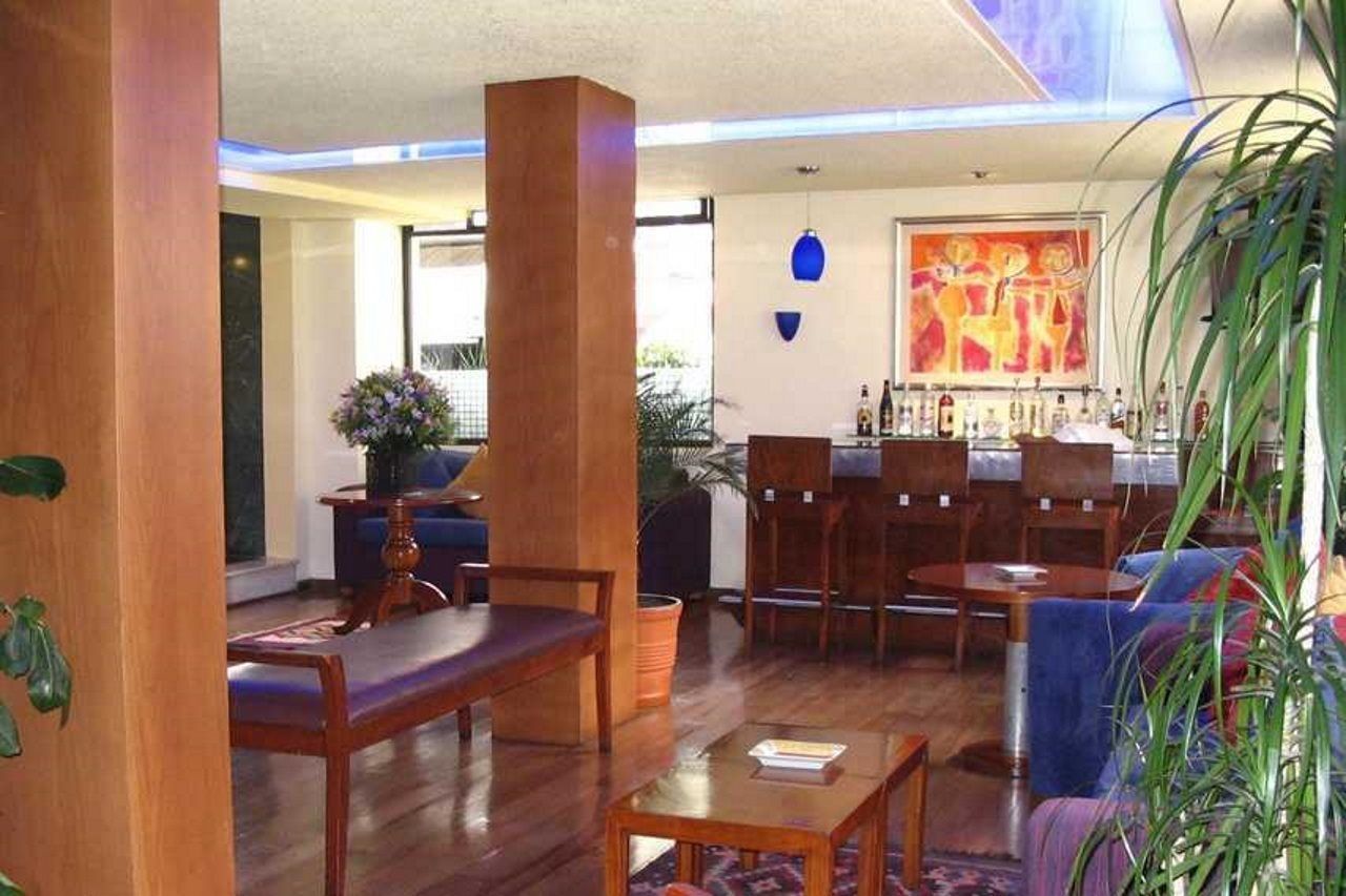Exe Suites San Marino Mexico City Ngoại thất bức ảnh The lounge at the airport