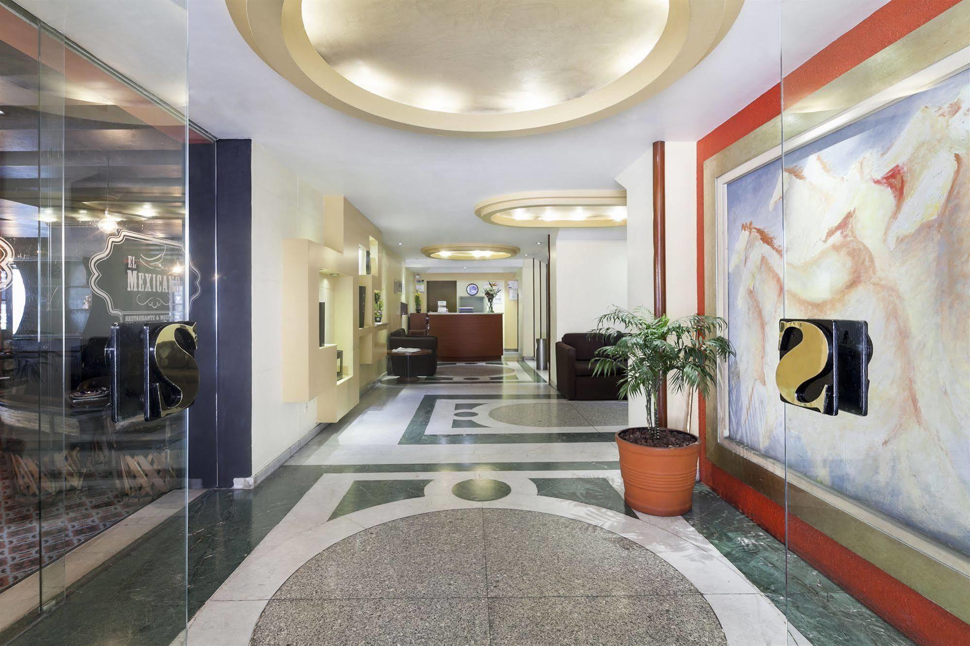 Exe Suites San Marino Mexico City Ngoại thất bức ảnh Lobby